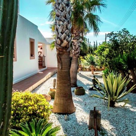 Ideally Located Villa With Pool A Short Drive From Ibiza Town And The Beach San José 外观 照片
