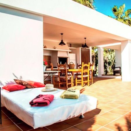 Ideally Located Villa With Pool A Short Drive From Ibiza Town And The Beach San José 外观 照片